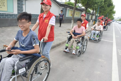 【保山安利醫(yī)院】2019年保山市脊髓損傷“希望之家”社會(huì)融入活動(dòng) —《緬懷先烈，堅(jiān)強(qiáng)生活》