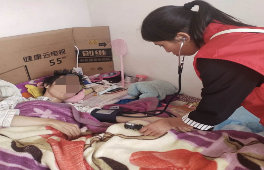 “謝謝你們給我?guī)黻柟?，讓我有了希望和決心面對未來！”