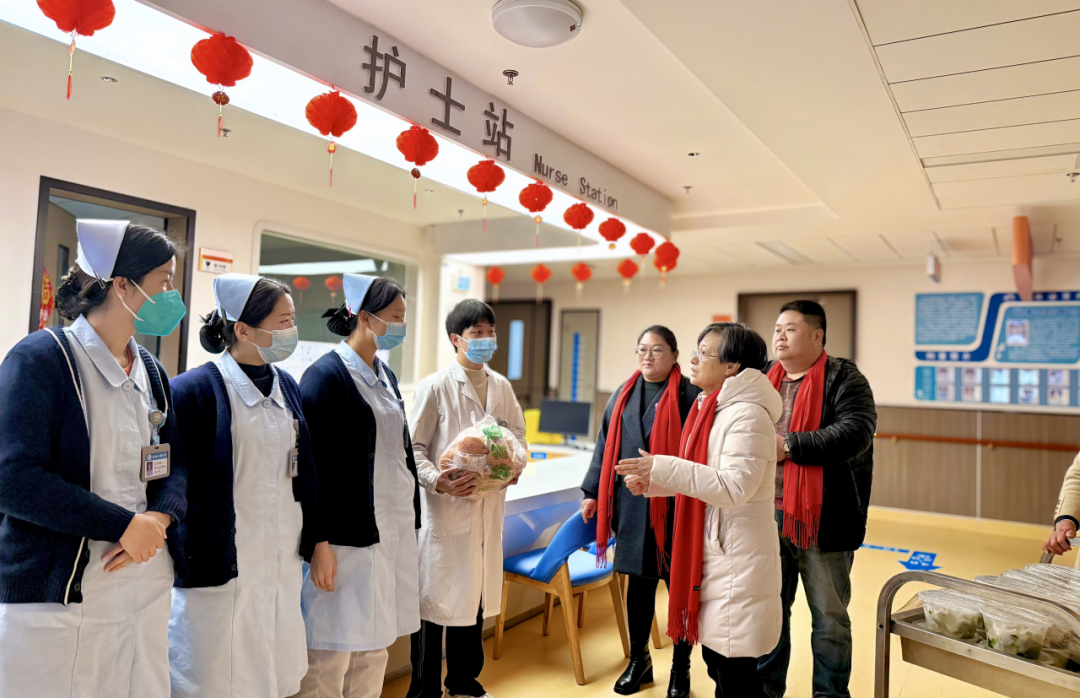 新春慰問送溫情，除夕關(guān)懷暖人心！